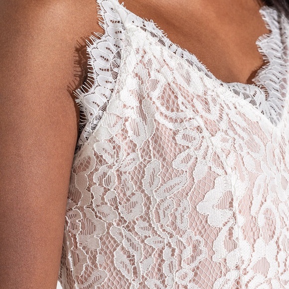 Lace Dress - Picture 3 of 4